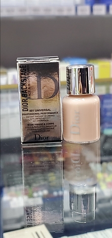 Kem lót Dior Backstage