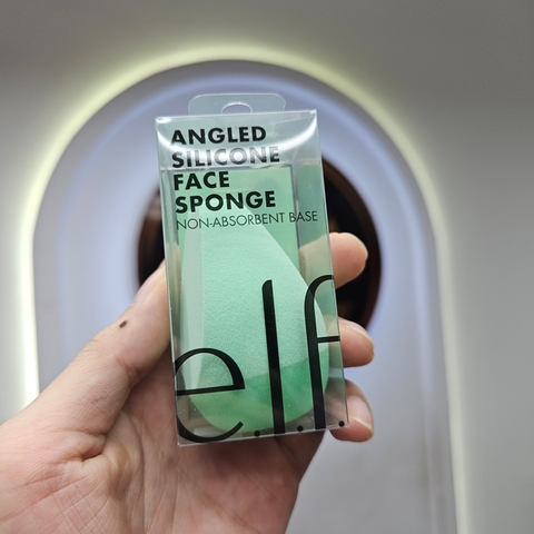 Angled Silicone Face Sponge