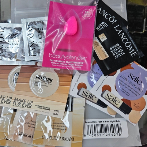 Set 12 sample kem nền Sephora Favourites Foundation Sample Bag