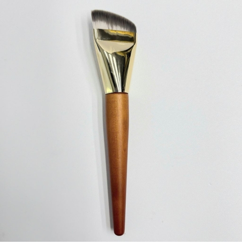 Cọ dàn và tán nền Amora Angled Foundation Brush F01