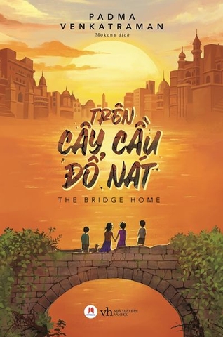 Trân cây cầu đổ nát