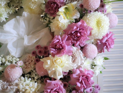 Kệ Hoa Chia Buồn 072