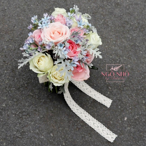 Hoa Cưới Dáng Tròn Hồng Trắng, Kem Dâu & Ren Bạc