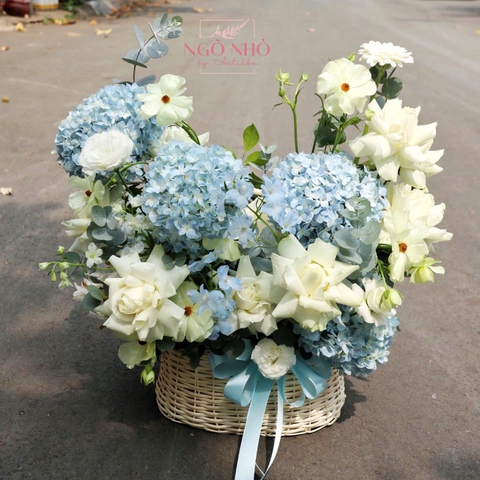 Giỏ hoa tú cầu xanh mix hồng trắng