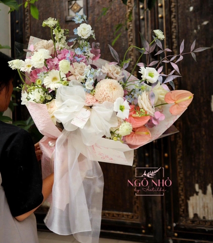 Bó hoa tông hồng pastel