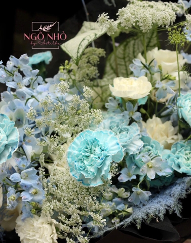 Bó hoa cẩm tú cầu xanh mix cẩm chướng