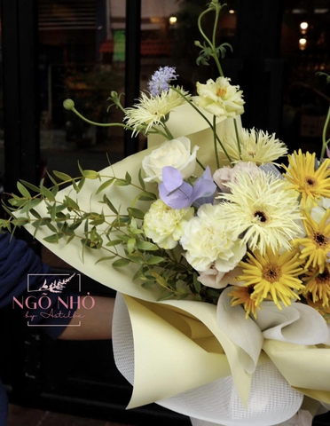 Bó hoa tông vàng tím