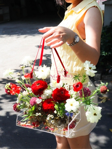 Giỏ Hoa Mica Tone Đỏ 014