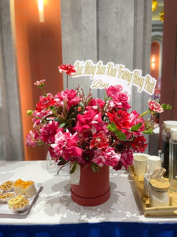 Hộp Hoa Tone Đỏ 918 | Hoa Hồng Magic Candy