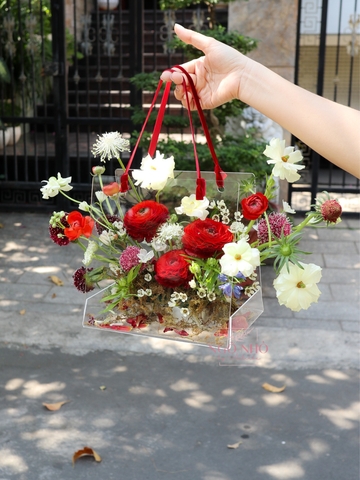 Giỏ Hoa Mica Tone Đỏ 014