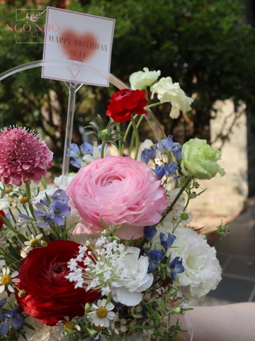 Giỏ Hoa Mica Tone Đỏ 016