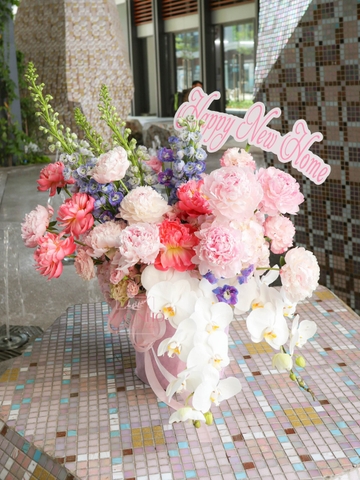 Hộp Hoa Mẫu Đơn Thiết Kế 469 - Peony & Delphinium