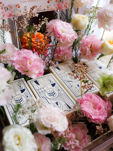 Khay Bánh Ngọt & Hoa Tươi (The 350F) | Quà Tặng Xinh Xắn