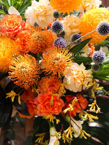 Kệ Hoa Chúc Mừng Tone Vàng Cam 1070