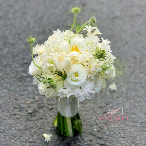 Hoa Cưới Dáng Tròn Tulip, Dạ Lan Hương & Thủy Tiên