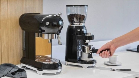 Giá máy pha cafe Smeg là bao nhiêu? Có đắt không?