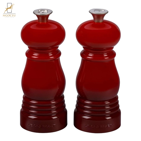 Le Creuset – Set 2 lọ xay muối và hạt tiêu 12.5cm – Màu Đỏ