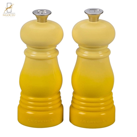 Le Creuset – Set 2 lọ xay muối và hạt tiêu 12.5cm – Màu Vàng