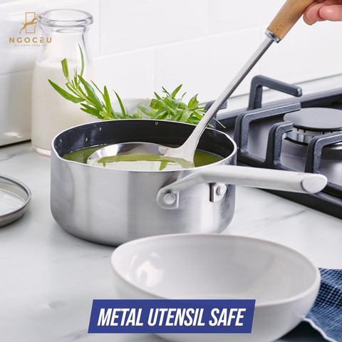 Quánh chống dính phủ tinh thể kim cương cao cấp Blue Diamond CC004820 có nắp kính - 16cm