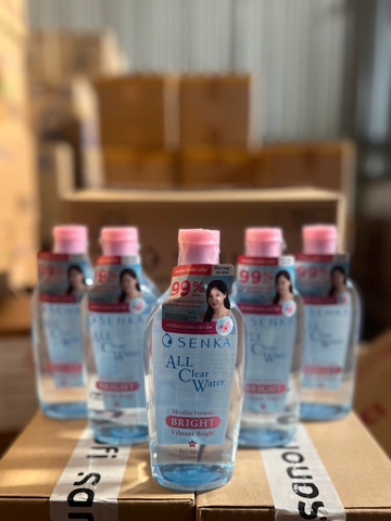 Nước Tẩy Trang Senka White Dưỡng sáng cấp ẩm 400ml x 18 chai ( HỒNG )