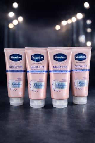Sữa Dưỡng Thể VASELINE Gluta-Hya Tone Up 4X 300ml x 12tuýp