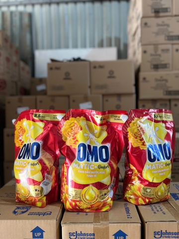 NƯỚC GIẶT OMO MATIC CHUYÊN GIA CỬA TRÊN TINH DẦU NƯỚC HOA TINH TẾ 3.6KG x 4 TÚI