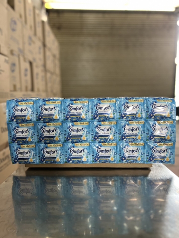 NƯỚC XẢ VẢI COMFORT 1 LẦN XẢ HƯƠNG BAN MAI 10G X 20ML X 30 DÂY