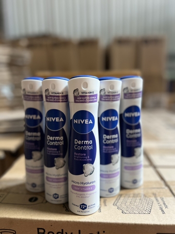 91783 - XỊT NGĂN MÙI NIVEA DƯỠNG SÁNG MỀM MỊN 150ML X 12 CHAI