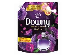 Nước xả vải Downy hương HUYỀN BÍ túi 3.5 lít x 4 Túi