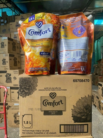 NƯỚC XẢ VẢI COMFORT HUONG NUOC HOA THIÊN NHIÊN TINH TẾ 1.8L X 4 TÚI