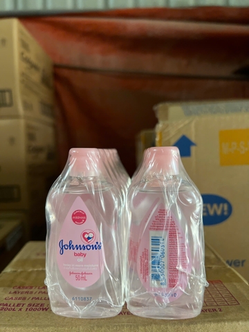 Dầu dưỡng ẩm mát xa Johnson's Baby Oil (50ml) x 24 chai/Thùng