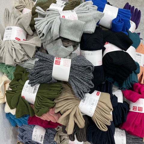 Tất cao cổ Uniqo