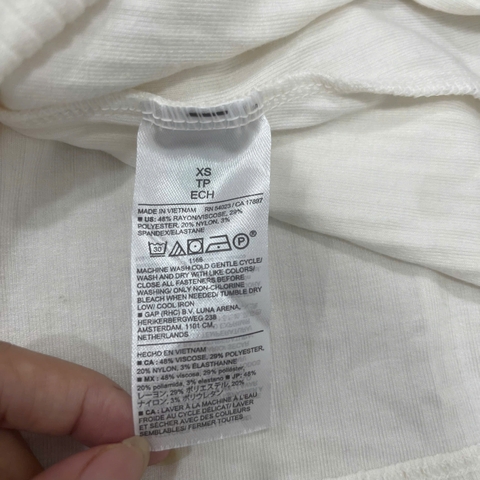 Áo dài tay nữ Banana cúc nẹp