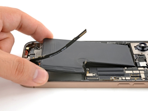 Thay Pin iPhone 16 Pro