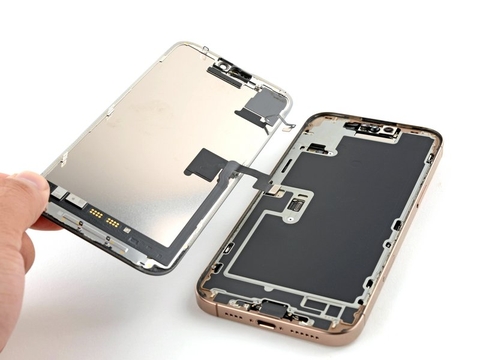 Thay màn hình iPhone 16 Pro