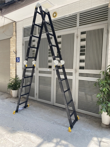 Thang nhôm NiNDA ND-405B gấp chữ M đen, cao 5m7