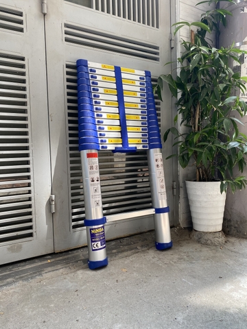 Thang nhôm rút gọn đai xanh NiNDA NK-50 cao 5m