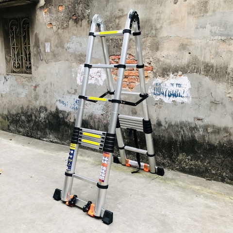 Thang nhôm rút gọn NiNDA ND-56AIS chữ A 2m8, có bánh xe tiện lợi