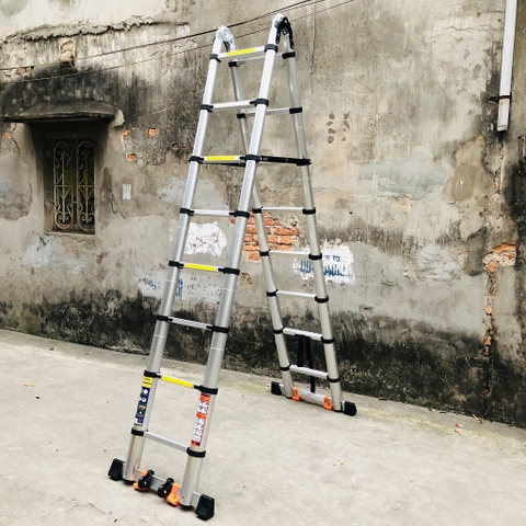 Thang nhôm rút gọn NiNDA ND-50AIS chữ A 2m5, có bánh xe tiện lợi