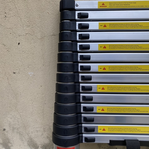 Thang nhôm rút gọn đai đen NiNDA ND-44 cao 4m4