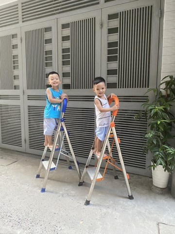 Thang ghế gia đình NiNDA loại 3 bậc, khung inox chắc chắn