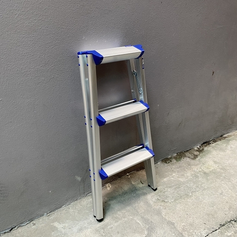 Thang ghế chữ A NiNDA ND-R03 loại 3 bậc, chất liệu nhôm cao cấp