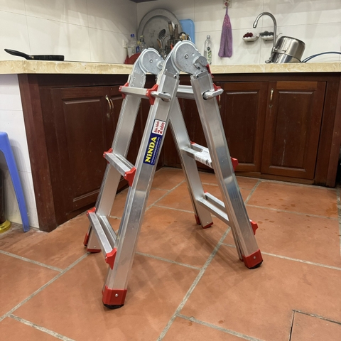 Thang nhôm chữ A rút lồng NiNDA ND-RL03, chữ A cao tối đa 1m4