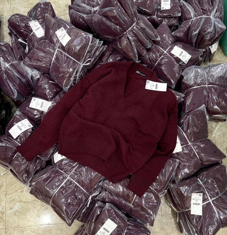 A441- Áo len đỏ cổ V trơn nhà máy full tem
