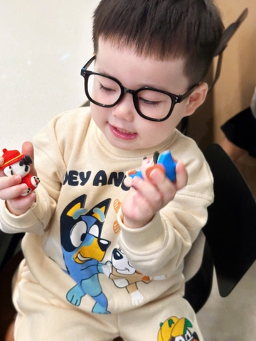 Bn175 (9-26kg) Bộ nỉ thu đông bé trai Cún BLuey màu be VNXK