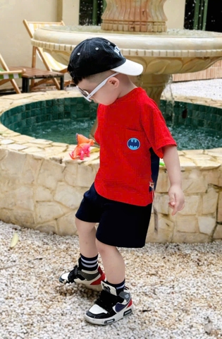 BT478- Bộ Siêu nhân in lưng đỏ đen bé trai ái cotton mix quần cua