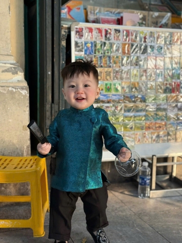 Bt813- Bộ áo dài gấm xanh- Đỏ mix quần kaki đen