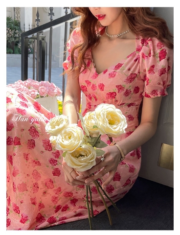 Đầm hoa  hoa hồng cổ V 2 lớp bắn  cúc ngọc