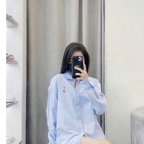 A194-Áo somi nữ kẻ xanh thêu gấu ngực