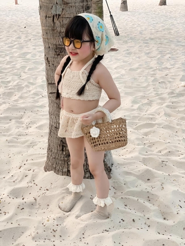 SETKID026-Bộ bơi len móc bé gái màu be